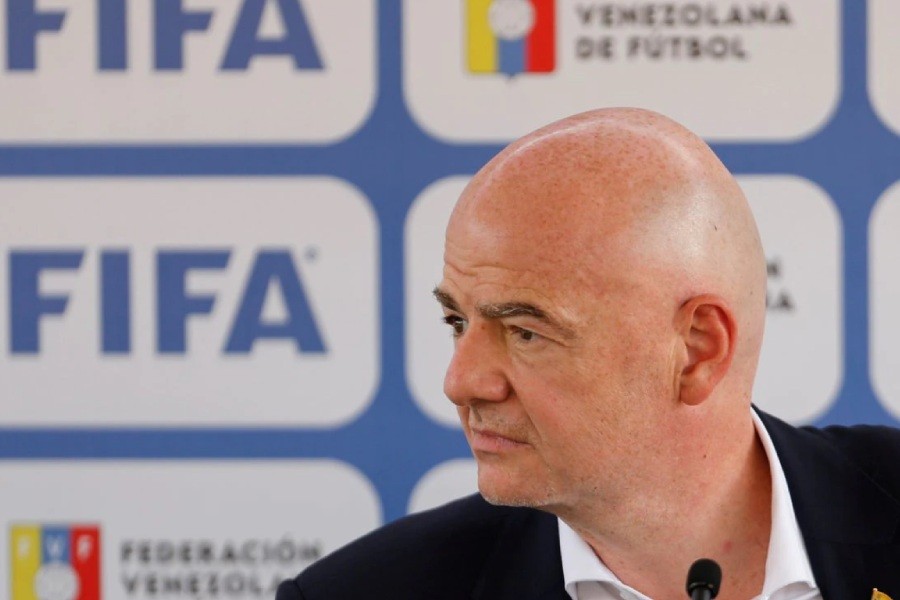 FIFA President Gianni Infantino visits Venezuela - Universidad central de Venezuela stadium - Caracas, Venezuela - October 15, 2021 FIFA President Gianni Infantino attends a news conference REUTERS/Leonardo Fernandez Viloria