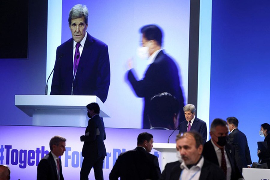 US Special Presidential Envoy for Climate John Kerry speaks during the UN Climate Change Conference (COP26) in Glasgow, Scotland, Britain, November 2, 2021. REUTERS/Yves Herman