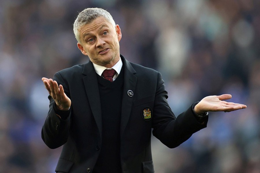 FILE PHOTO: Football - Premier League - Leicester City v Manchester United - King Power Stadium, Leicester, Britain - October 16, 2021 Manchester United manager Ole Gunnar Solskjaer looks dejected after the match Action Images via Reuters/Carl Recine