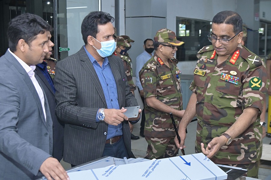 A team of 76 military engineers of the Bangladesh Army, led by its Engineer-in-chief Major General Ibne Fazal Shayekhuzzaman visits the factory of country’s electronics giant Walton