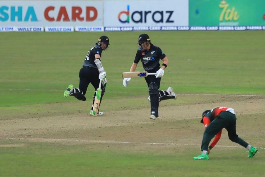 New Zealand cricket player, Tom Latham (L) and Cole McConchie take a single run during the 5th T20 match between New Zealand cricket team and Bangladesh at Sher e Bangla National Cricket Stadium – Md Manik/Reuters