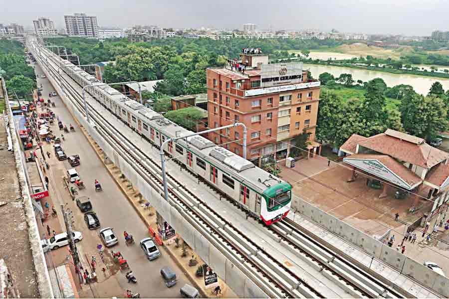 An electric metro-rail train is about to reach the Pallabi Station at Mirpur in the city as part of its test run on August 29 last year. — FE file photo