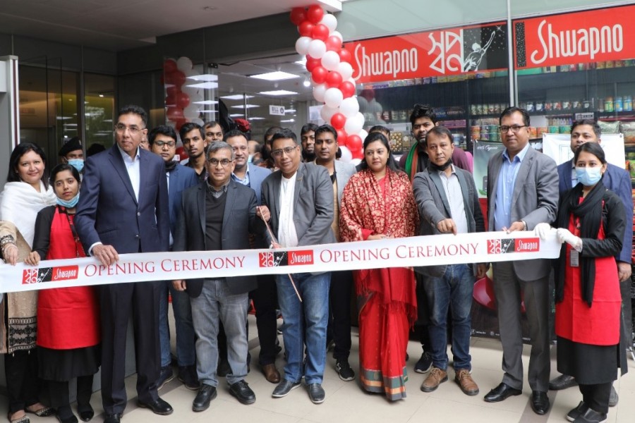 Shwapno inaugurates new outlet in Dhanmondi