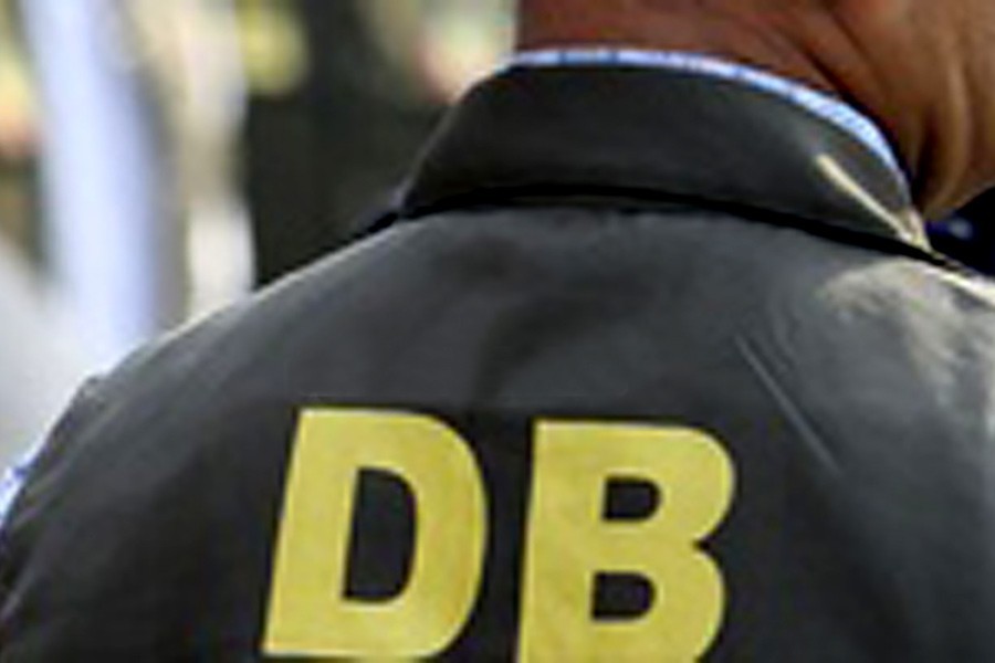 DB jackets to get QR codes