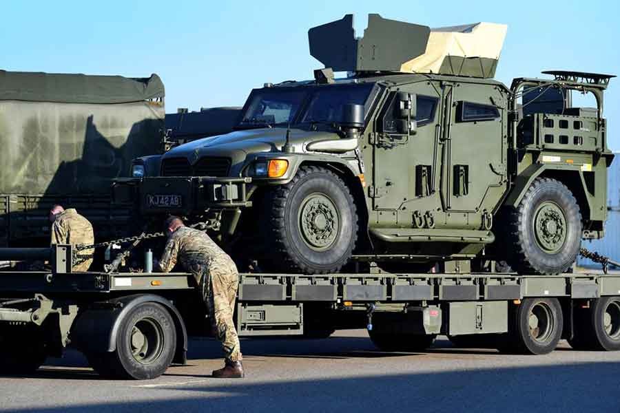 British troops arrive to Hoek van Holland to travel by land to Norway, as part of the NATO's military excercise, in Hoek van Holland, Netherlands October 10, 2018 — Reuters/Piroschka van de Wouw