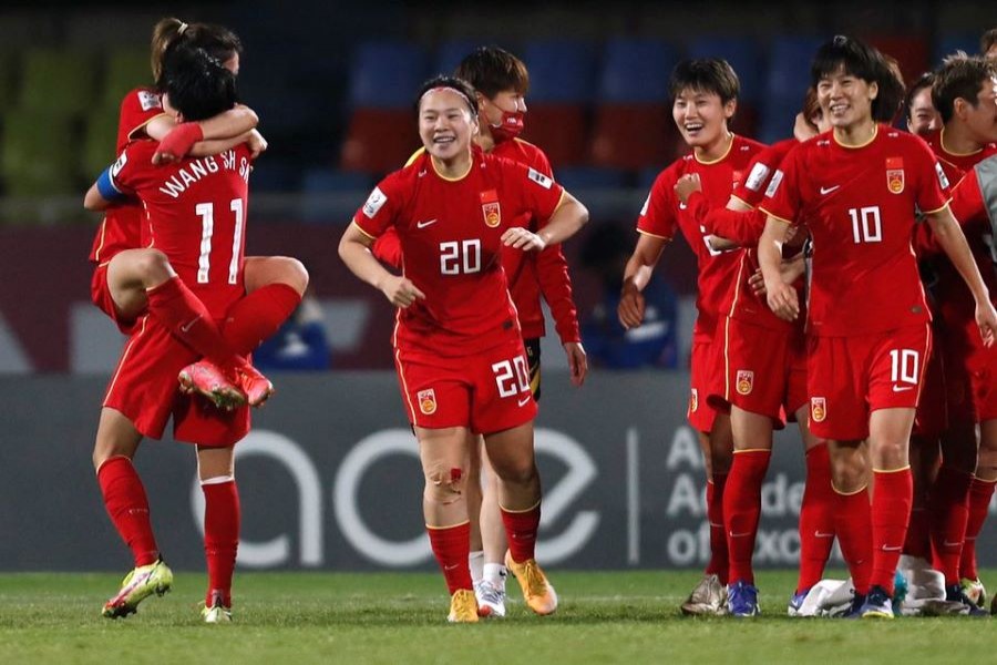 China down Japan in shootout to set up final against South Korea