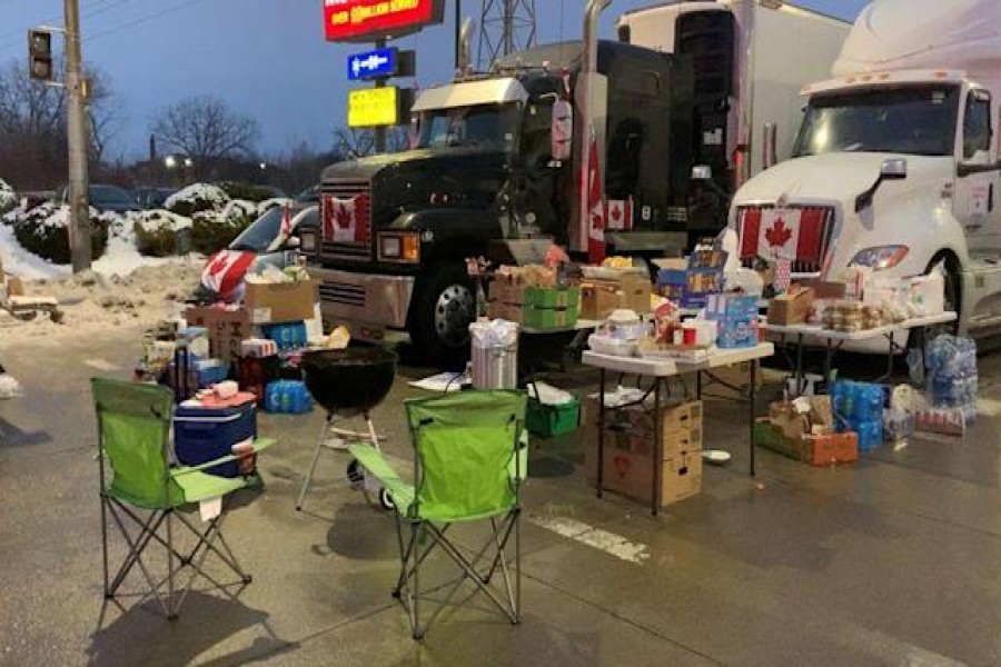 Ford, Toyota halt some production as US, Canada warn on trucker protests