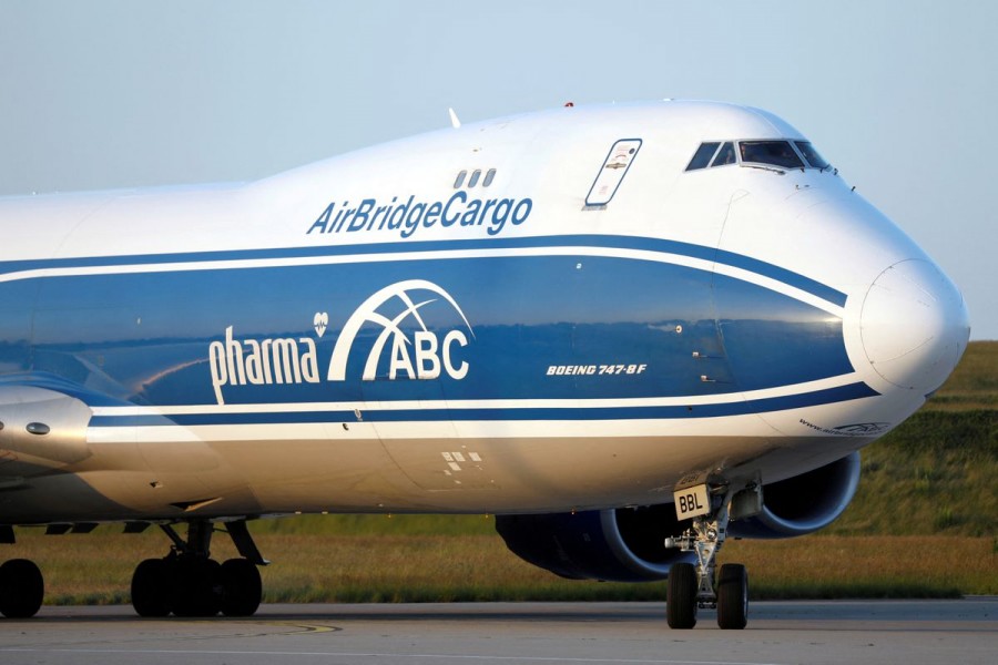 An AirBridgeCargo Airlines Boeing 747-87U arrives at Paris Charles de Gaulle airport in Roissy-en-France carrying 21-million face masks during the outbreak of the coronavirus disease (COVID-19) in France May 25, 2020. REUTERS/Charles Platiau