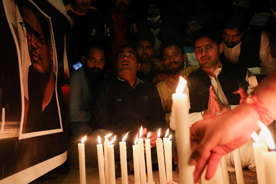 Supporters of Indian Youth Congress (IYC) hold a candlelight vigil in memory of the Indian student killed by shelling during Russia's invasion of Ukraine, near Jantar Mantar in New Delhi, India on March 1, 2022 — Reuters photo