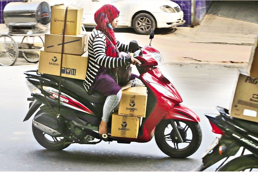 Women on friendly Scooties