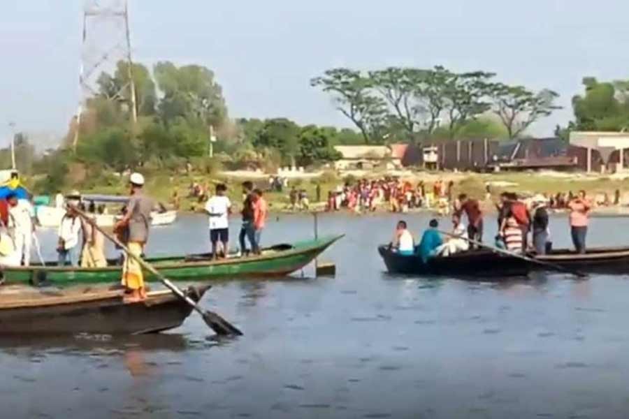 Narayanganj launch capsize: Death toll reaches eight, four still missing