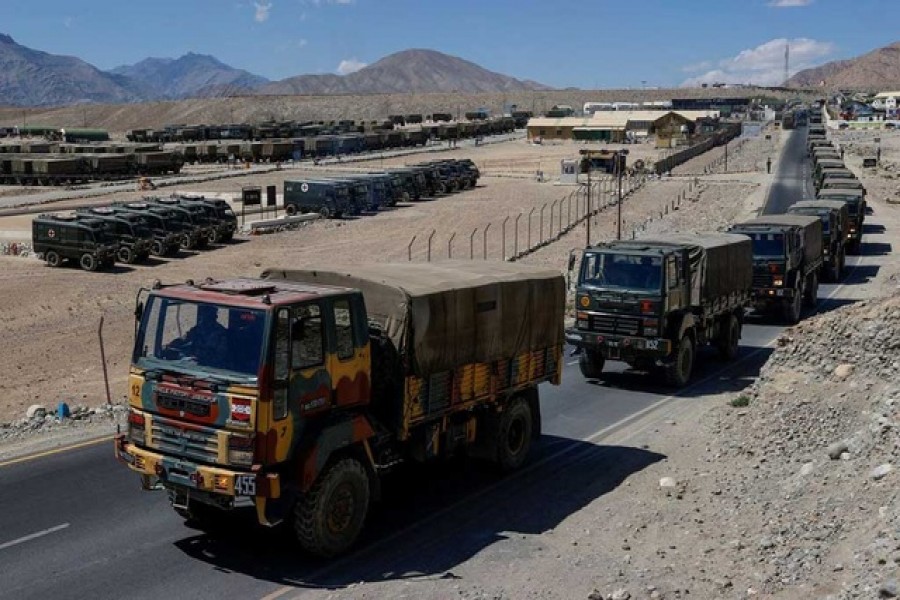 Military trucks carrying supplies move towards areas in the Ladakh region, September 15, 2020. Reuters/Danish Siddiqui