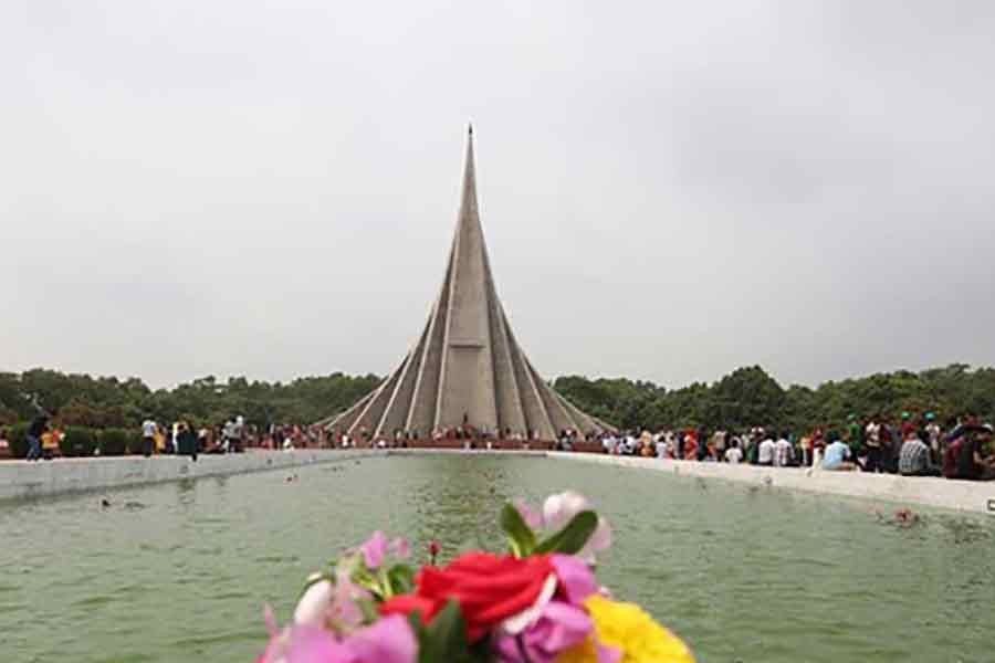 People pay tribute to Liberation War martyrs, vow to realise dream of 'Sonar Bangla'