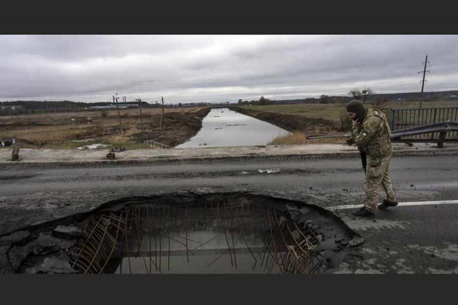 Ukrainian forces retake areas near Kyiv amid fear of traps