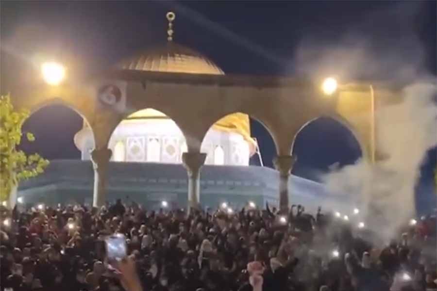 Israeli forces raid Al-Aqsa mosque, over 150 Palestinians injured