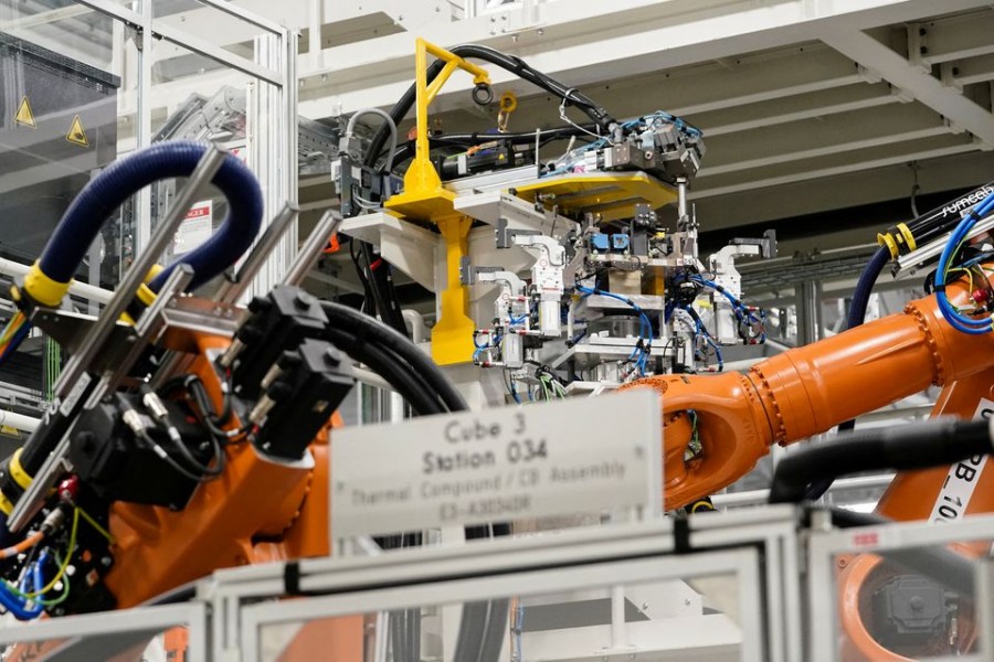 Machines are seen on a battery tray assembly line during a tour at the opening of a Mercedes-Benz electric vehicle Battery Factory, marking one of only seven locations producing batteries for their fully electric Mercedes-EQ models, in Woodstock, Alabama, U.S., March 15, 2022. REUTERS/Elijah Nouvelage/File Photo