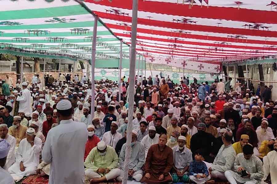 Eid-ul-Fitr congregation held at Tentultola field in Kalabagan