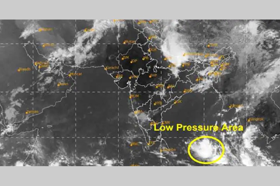 Low pressure over Bay turns into well-marked low, likely to intensify