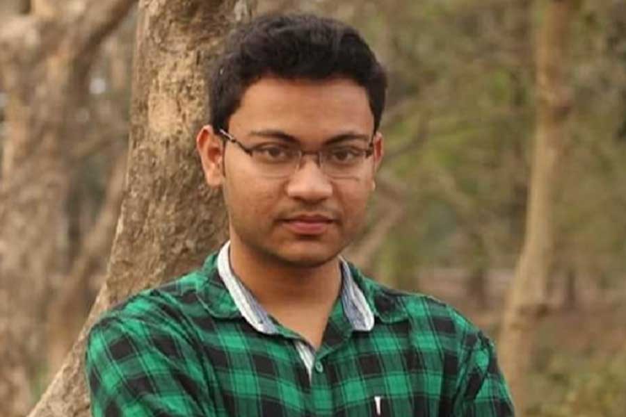 Jahangirnagar University student dies after falling off dormitory roof