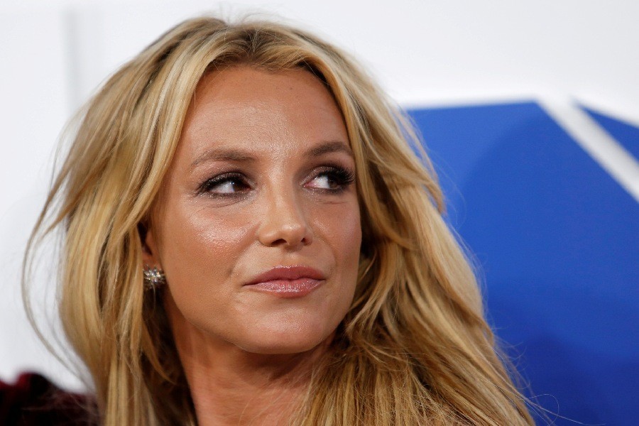 Britney Spears announces 'devastating' miscarriage