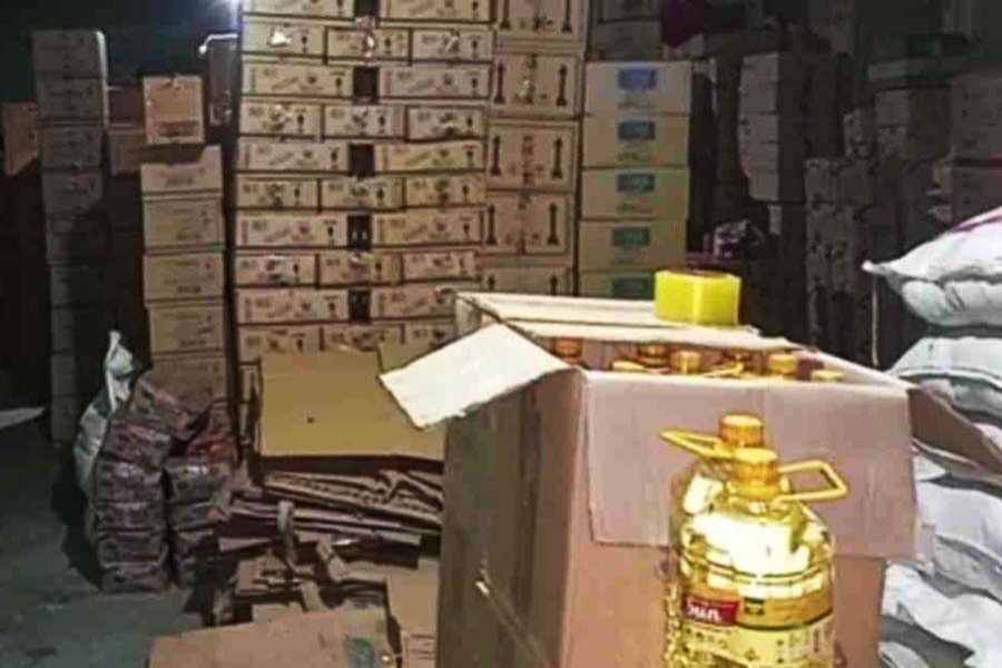 12,000 litres of edible oil seized in Chattogram