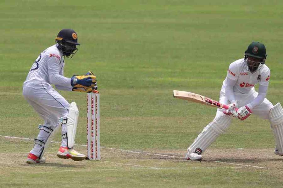 Dhaka Test: Sri Lanka make progress on rain-hit third day