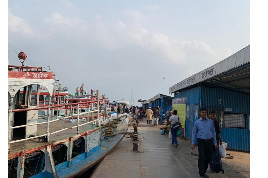 Mawa water transport business stares at closure after opening of Padma Bridge