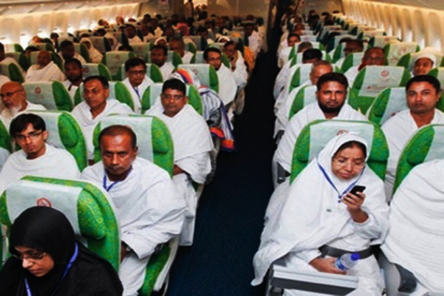 300 pilgrims fail to make Hajj trip after falling prey to scammers