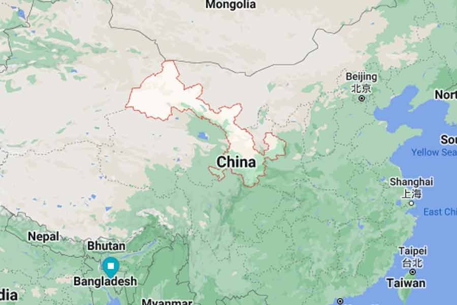 10 coal company employees die after mountain slope collapses in China