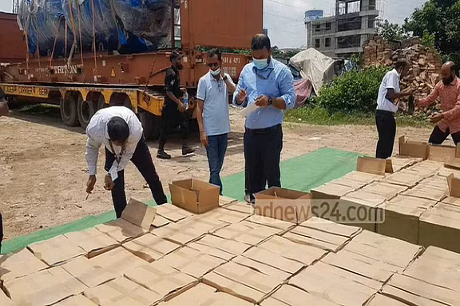 RAB seizes 'biggest' consignment of illegal liquor, uncovers Munshiganj smuggling ring