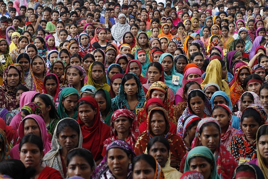 Bangladesh population grows to 165m, women outnumber men