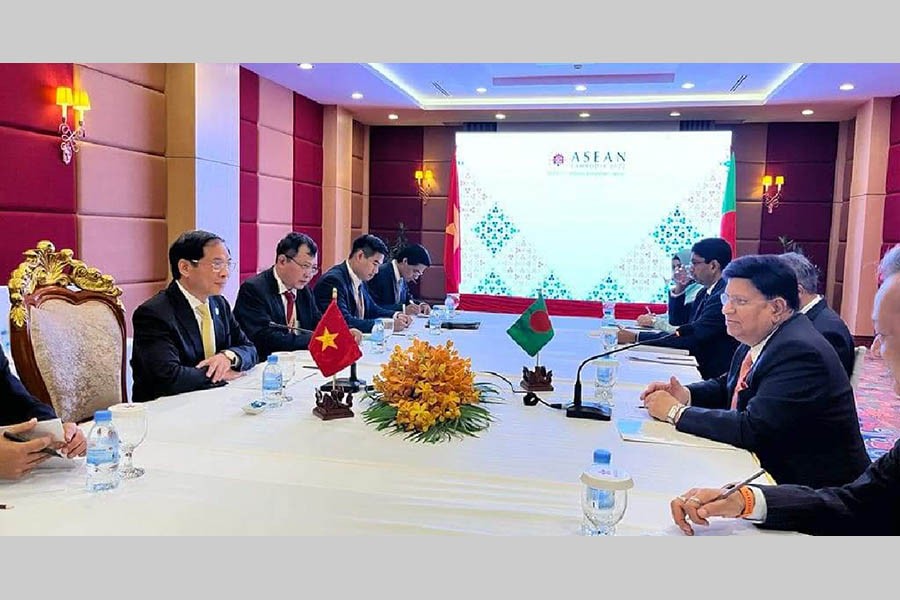 Bangladesh seeks Vietnam’s support for candidacy as sectoral dialogue partner   