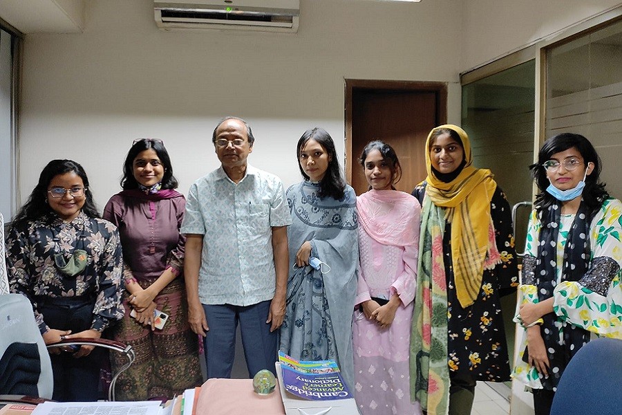 The students with the Editor of the Financial Express.