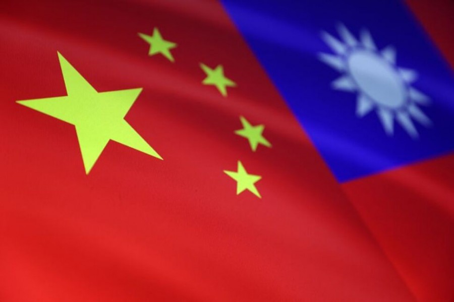 Chinese and Taiwanese flags are seen in this illustration, August 6, 2022. REUTERS/Dado Ruvic/Illustration