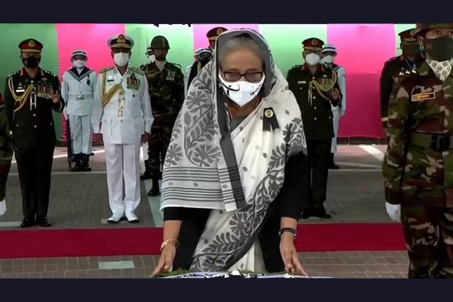 Prime Minister Sheikh Hasina pays tribute to Bangabandhu Sheikh Mujibur Rahman at his final resting place in Tungipara on National Mourning Day.