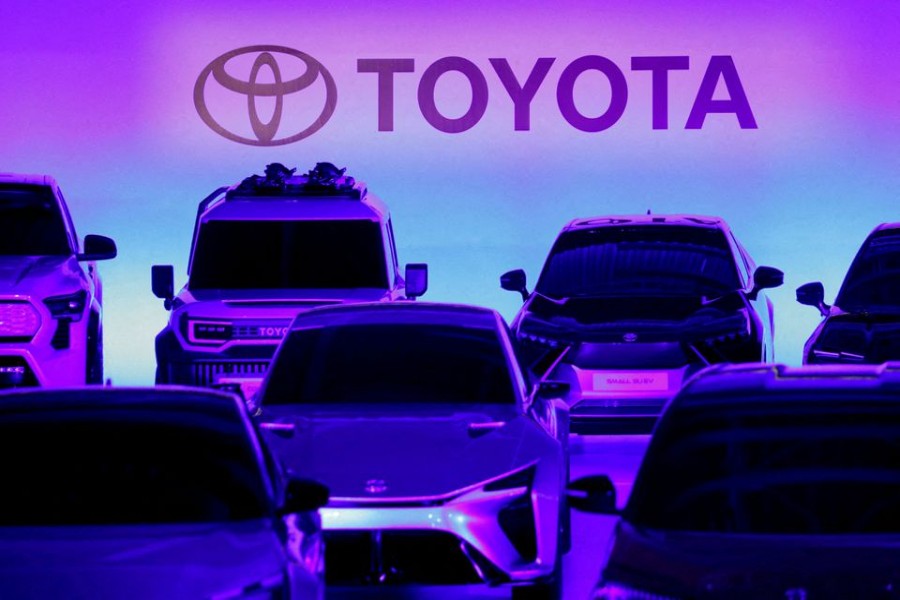 Toyota, Nissan to suspend production in western Japan as typhoon nears