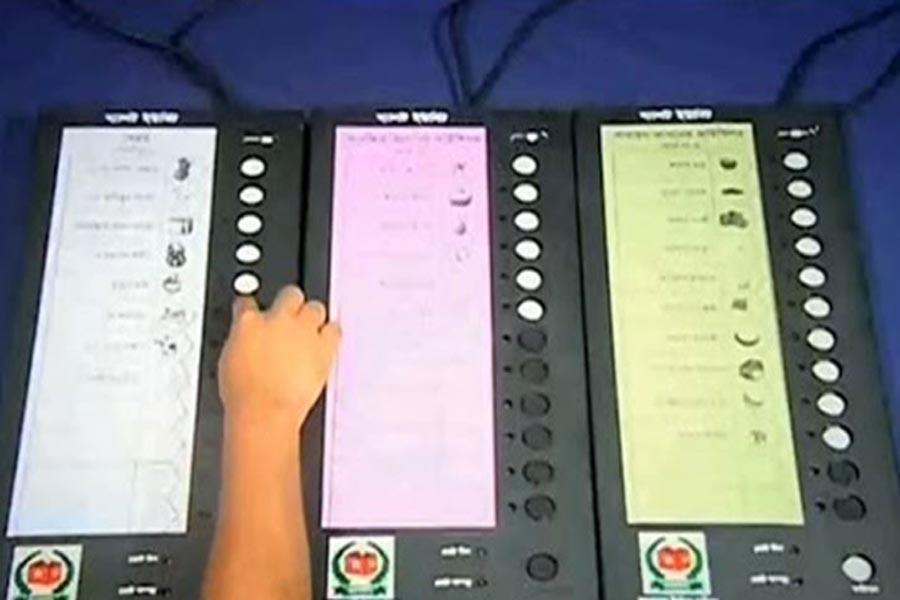 Eminent citizens oppose EVM use