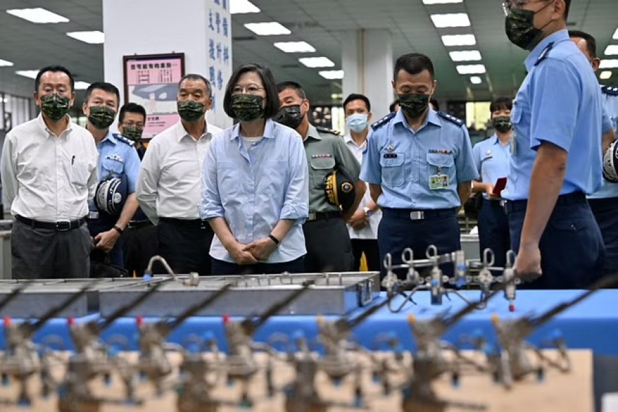 Taiwan's President Tsai Ing-wen visits the military base in Hualien, Taiwan September 6, 2022. Taiwan Presidential Office.Reuters