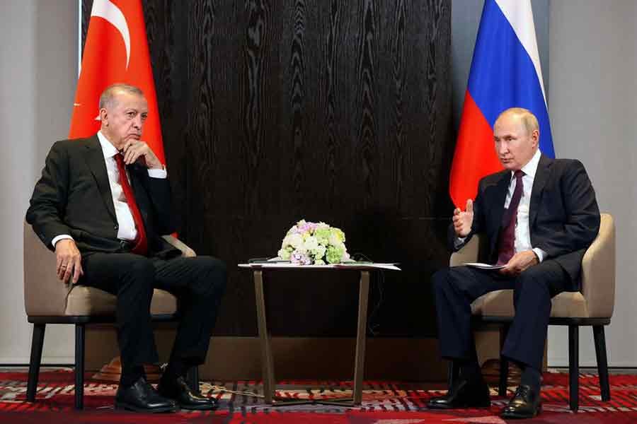 Russian President Vladimir Putin and Turkish President Tayyip Erdogan attending a meeting on the sidelines of the Shanghai Cooperation Organization (SCO) summit in Uzbekistan on Friday –Reuters photo