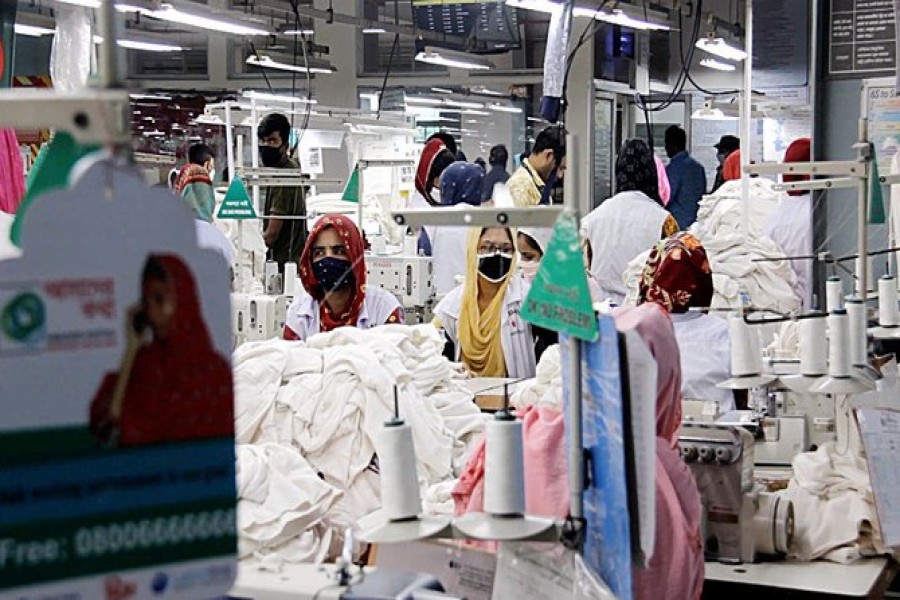 Bangladeshi workers produce garments at a textile factory in Dhaka, Bangladesh, as the sector looks to expand industry prospects in the region. (AN Photo)