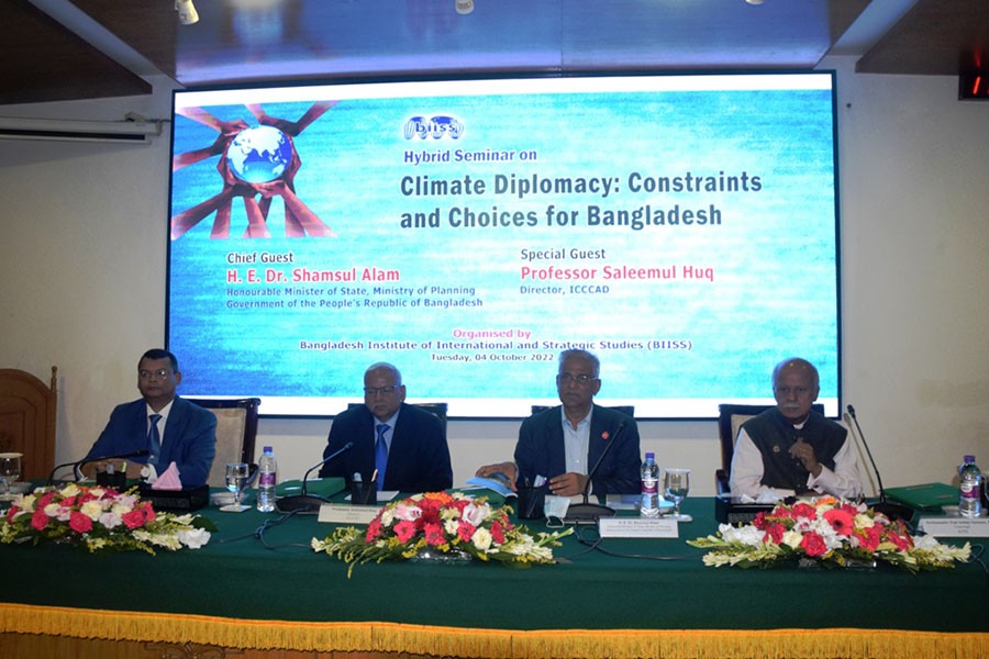 Poor diplomacy in global platforms frustrates climate financing in Bangladesh