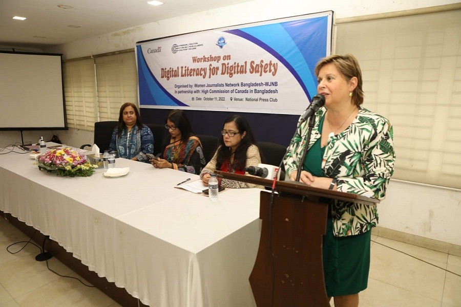 Workshop on Digital Literacy for Digital Safety