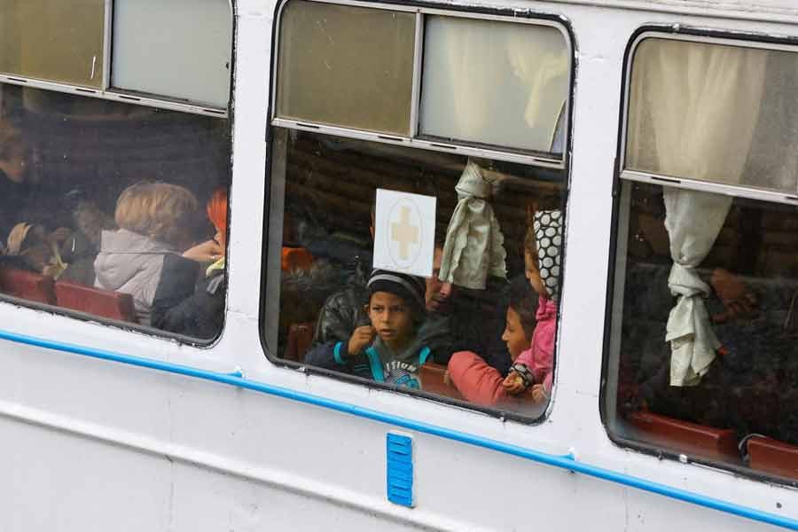 Thousands of civilians leaving Ukraine’s Kherson amid tense military situation