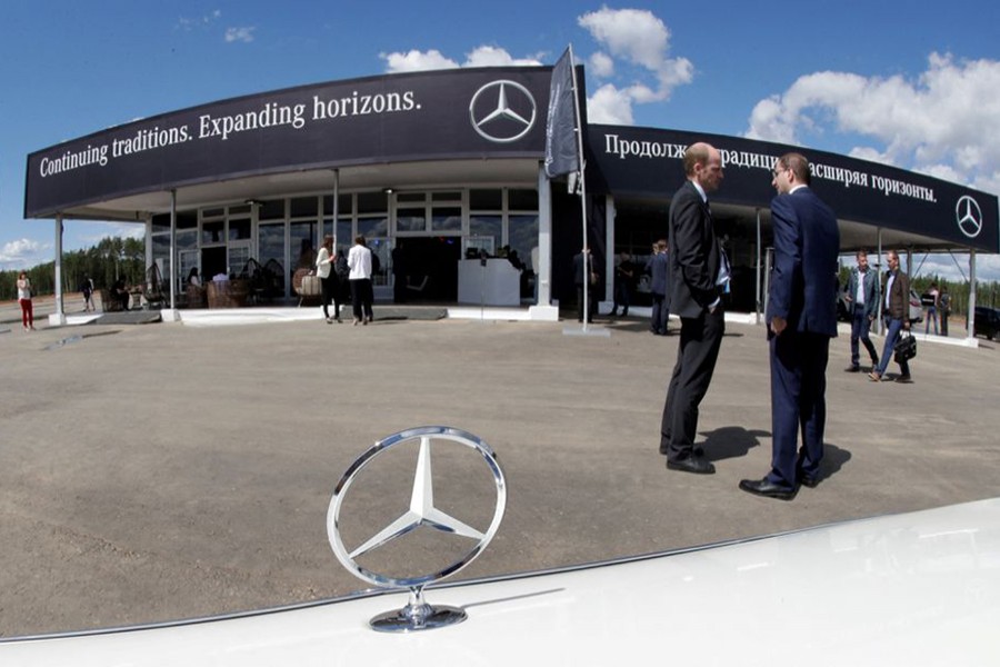 The Mercedes-Benz logo is seen on a car at a new Mercedes-Benz plant's cornerstone laying ceremony in the town of Esipovo outside Moscow, Russia on June 20, 2017 — Reuters/Files