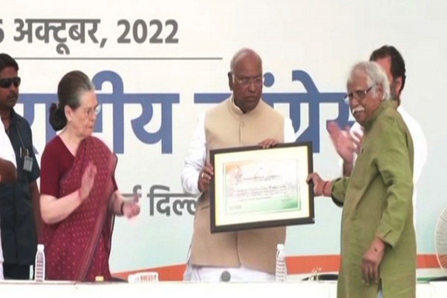 Mallikarjun Kharge takes charge as India's Congress president