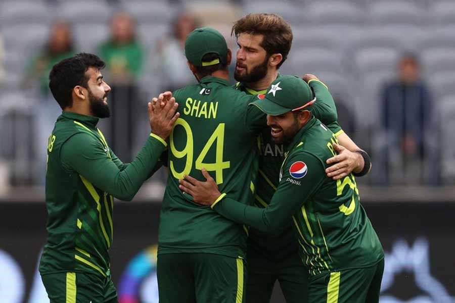 Pakistan crush Dutch by six wickets to keep T20 Cup campaign alive