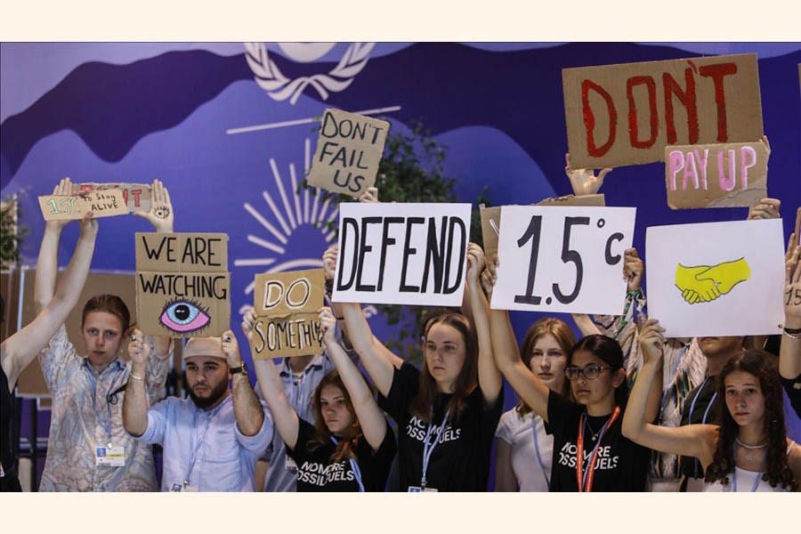 Climate activists held demonstration in front of International Convention Center to protest the negative effects of climate change, as the UN climate summit COP27 continues in Sharm el-Sheikh, Egypt on November 19, 2022. 	—Agency Photo