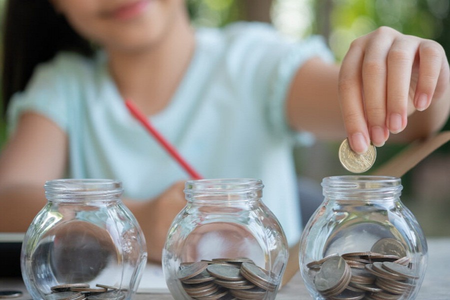 Instilling money management in your child through upbringing