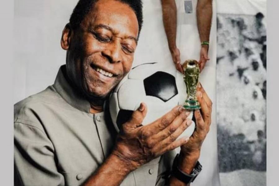 Pele not under palliative care, daughter says