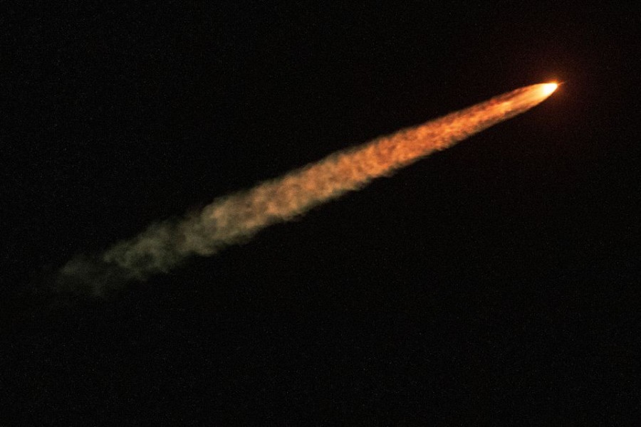 NASA's next-generation moon rocket, the Space Launch System (SLS) rocket with the Orion crew capsule, lifts off from launch complex 39-B on the unmanned Artemis 1 mission to the moon, seen from Sebastian, Florida, US, November 16, 2022. REUTERS/Joe Rimkus Jr